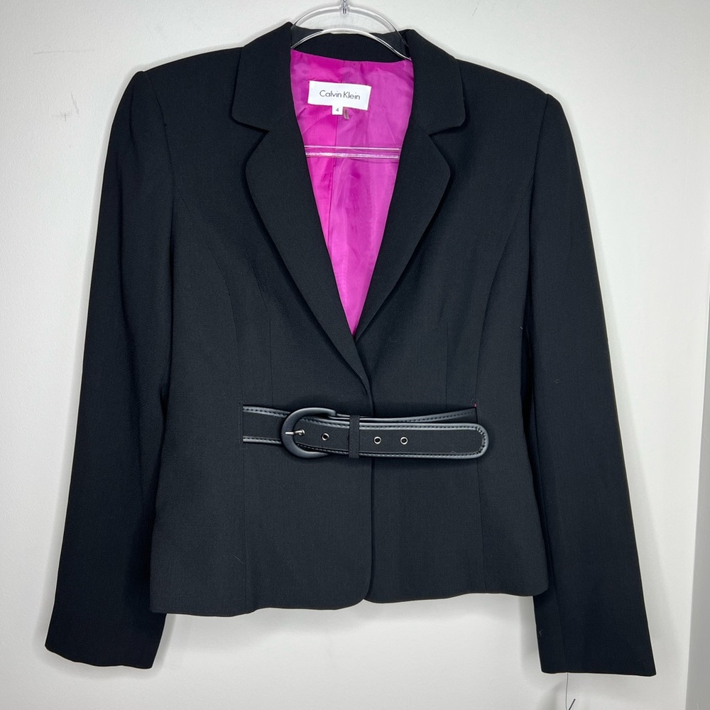 NEW! Calvin Klein 2 pc belted blazer jacket. Adjustable belt. Black. Size 4.